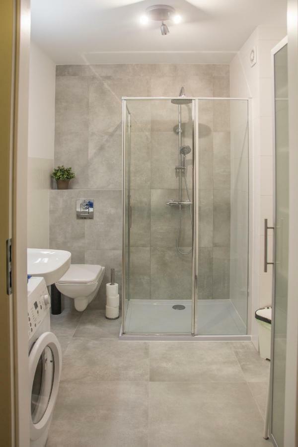 Apartment 22